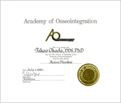 1995년 AO(academy of osseointegration)의 액티브 멤버에 선정되었습니다