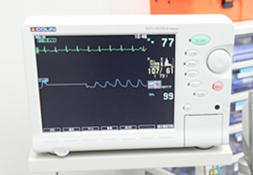 测量心电图、血氧含量、心跳次数